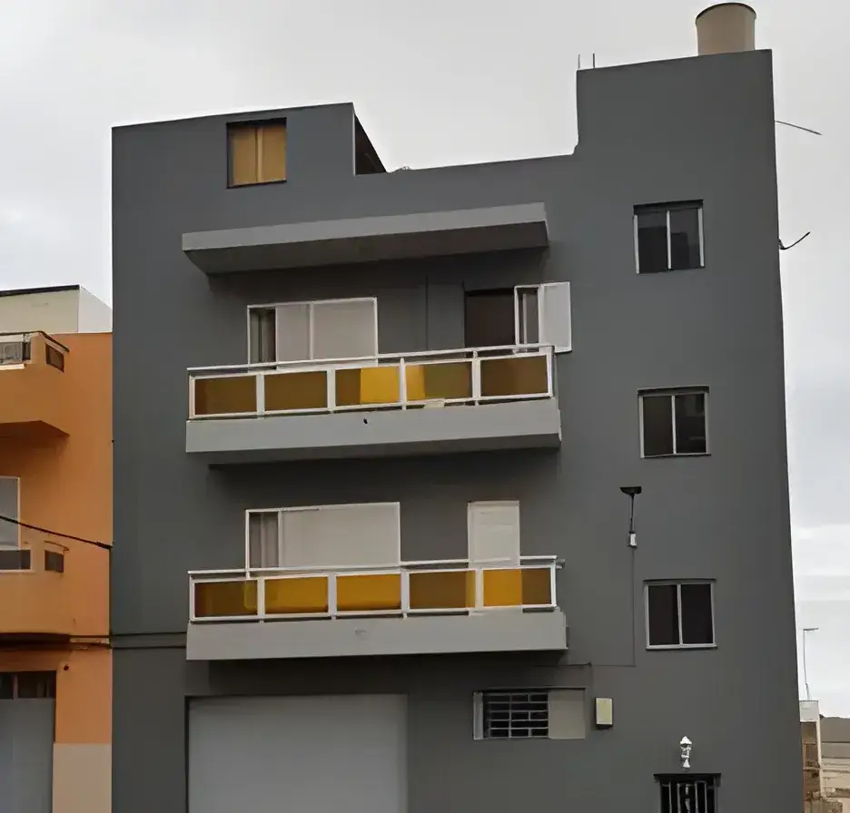 Los Pintores Guadalajara Rehabilitación y pintado de fachada de comunidad en color gris moderno